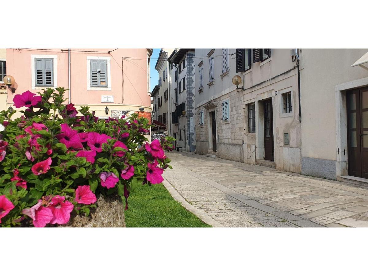 Eufrasiana Apartments Poreč Eksteriør billede
