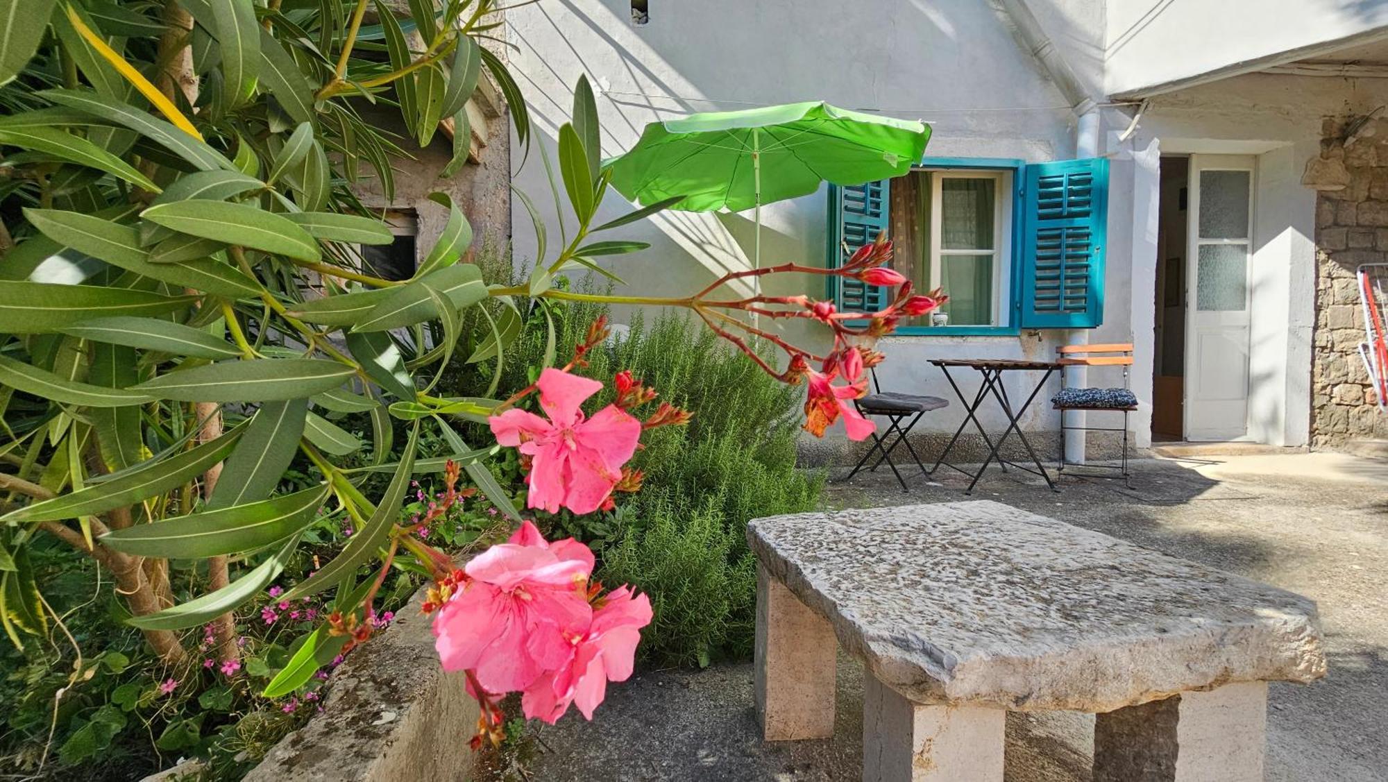 Eufrasiana Apartments Poreč Eksteriør billede
